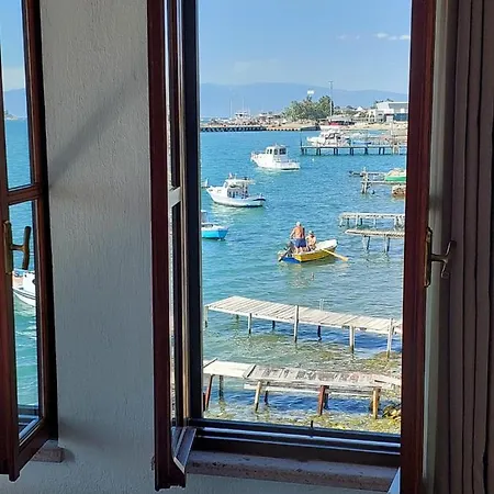 Otel Ferahi Evler Ayvalı