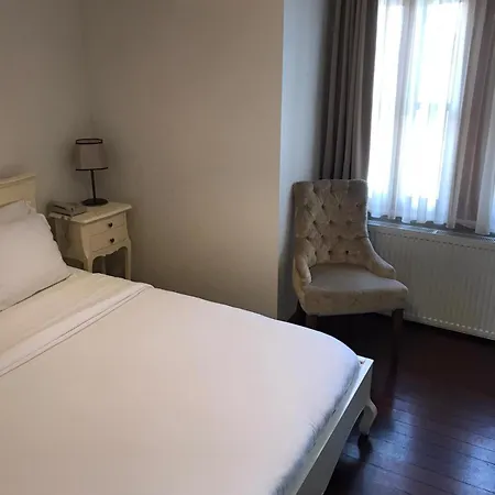Ferahi Evler Otel Ayvalı
