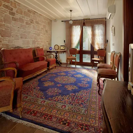 Otel Ferahi Evler Ayvalı