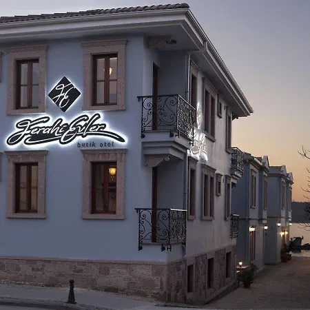 Ferahi Evler 3* Ayvalı