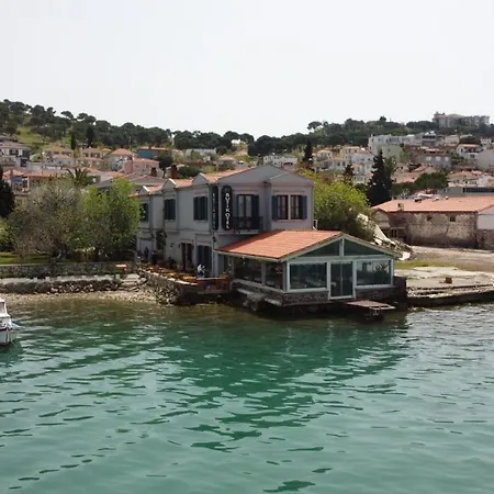 Ferahi Evler 3* Ayvalik