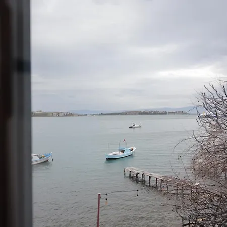 Ferahi Evler Ayvalik