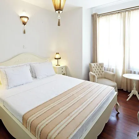 Ferahi Evler Ayvalı