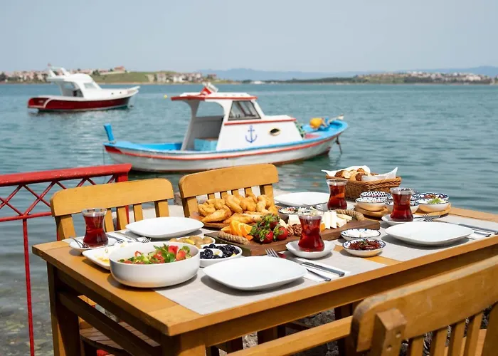 Ferahi Evler Hotel Ayvalı