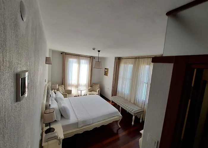 Hotel Ferahi Evler Ayvalı