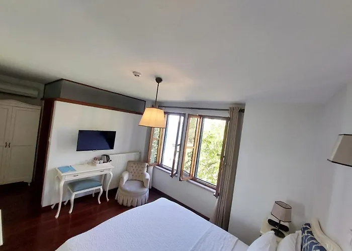 Ferahi Evler Ayvalik