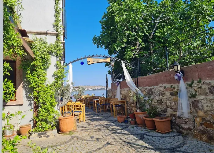 Ferahi Evler Ayvalik