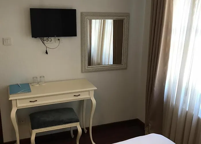 Ferahi Evler 3* Ayvalik