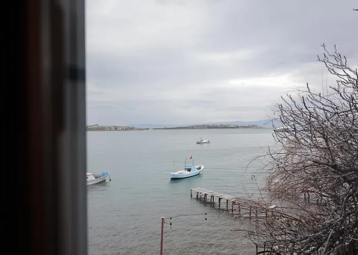 Ferahi Evler Ayvalik